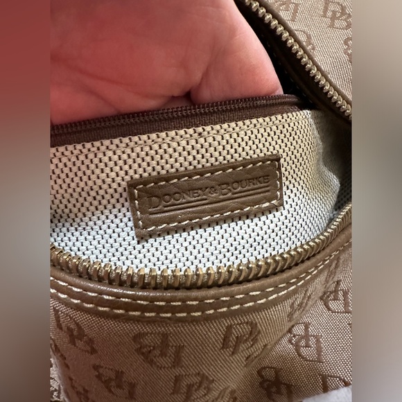 DOONEY & BOURKE Doctors Satchel, Signature Fabric, Pebble Leather Accents 🤎 - Picture 8 of 17